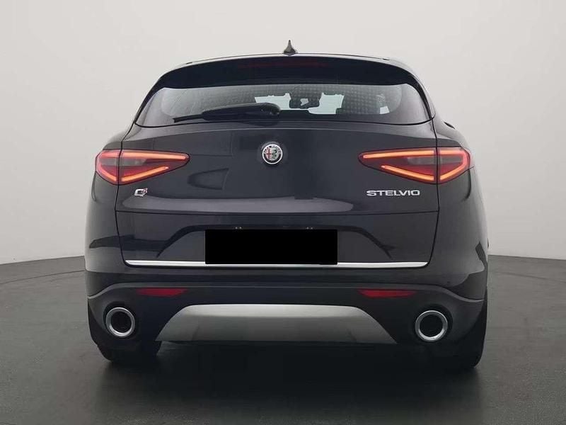 Usata Alfa Romeo Stelvio Super 200 CV (147 kW) 2021 Nero vulcano SUV
