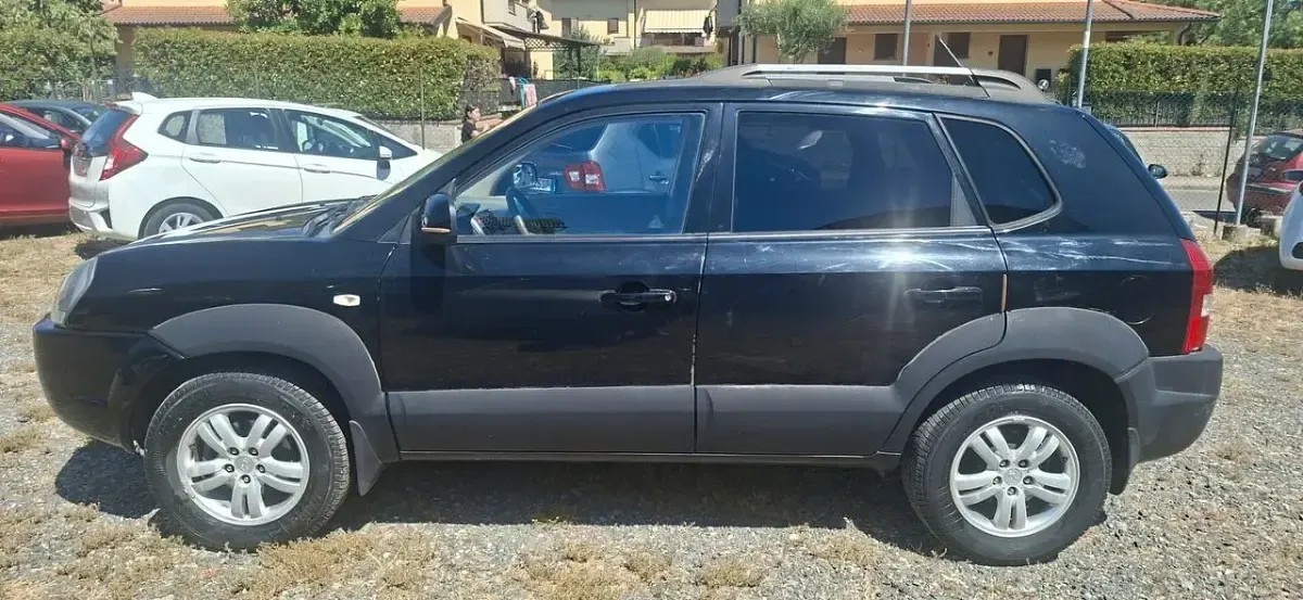 Usata Hyundai Tucson Active 141 CV (103 kW) 2007 Nero SUV