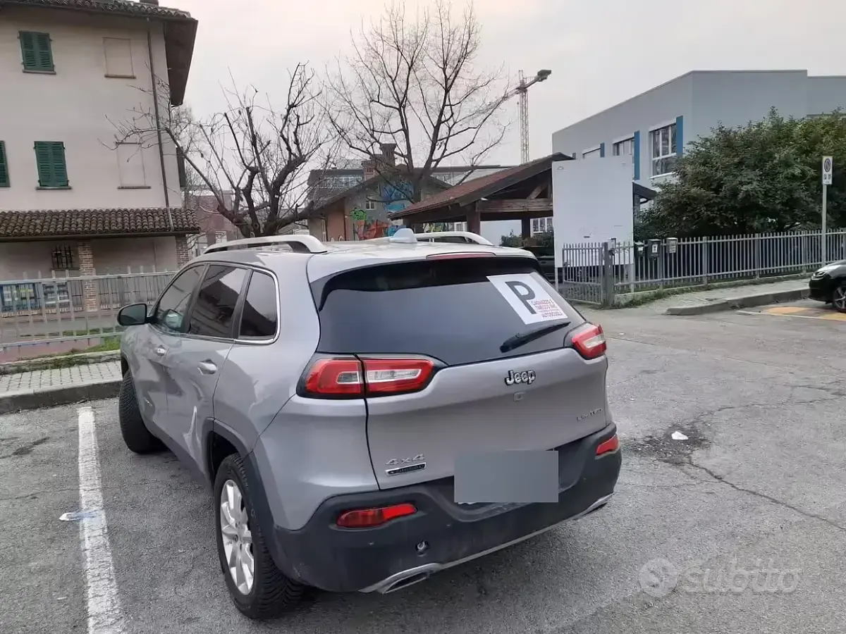 Usata Jeep Cherokee 170 CV (125 kW) 2015 SUV