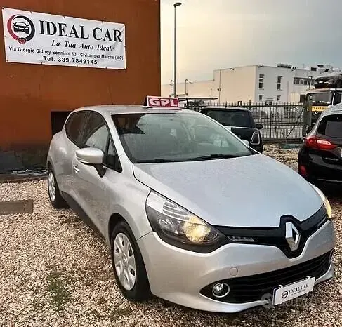 Usata Renault Clio IV 75 CV (55 kW) 2015 Grigio Berlina
