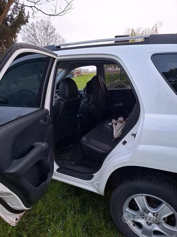Usata Kia Sportage 128 CV (94 kW) 2003 Bianco SUV