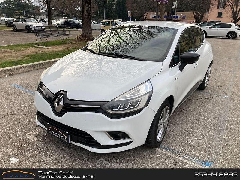 Bianco Usata 2019 Renault Clio IV Zen Tre volumi | 9950 € (Cara) - Immagine 1/4