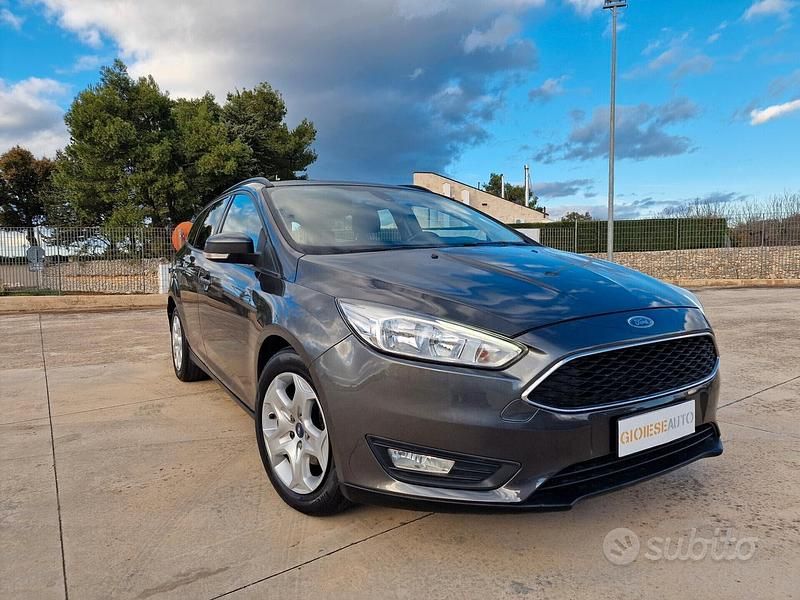 Begagnad Ford Focus 95 HK (69 kW) 2015 Grå Kombi