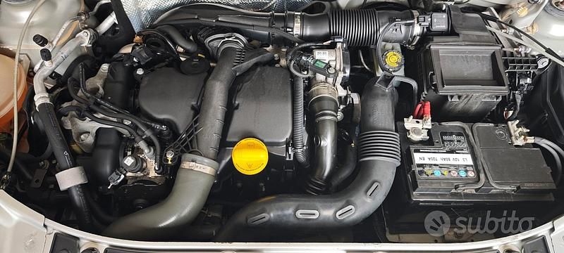 Usata Dacia Sandero Stepway 90 CV (66 kW) 2015 Grigio Monovolume