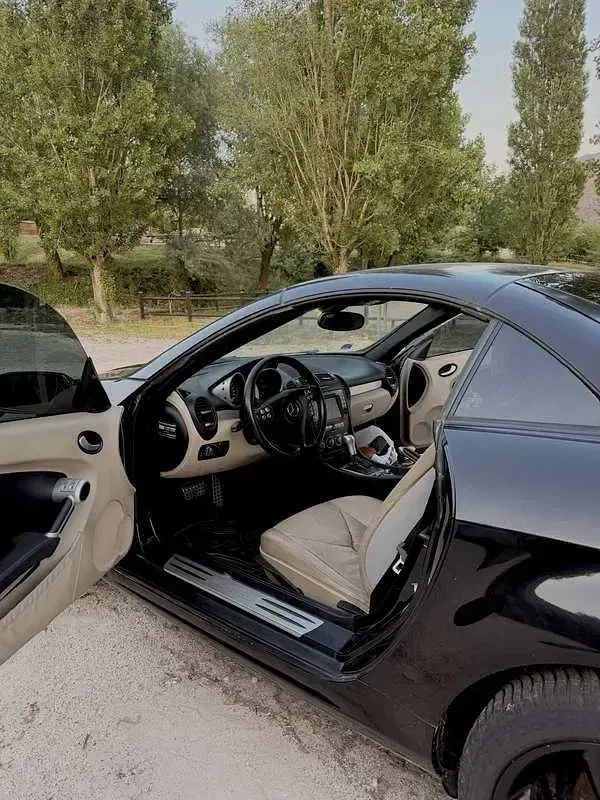 Usata Mercedes SLK200 163 CV (119 kW) 2007 Nero Cabrio