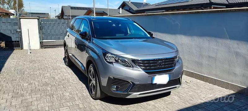 Usata Peugeot 5008 Allure 131 CV (96 kW) 2019 Grigio SUV