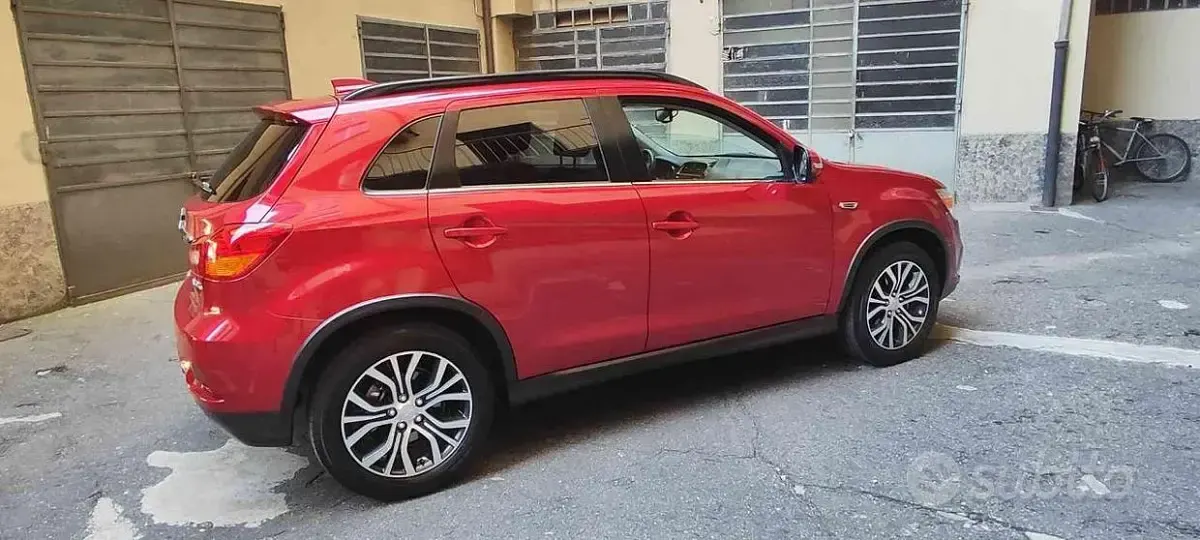 Usata Mitsubishi ASX 117 CV (86 kW) 2019 Bordeaux metallizzato SUV