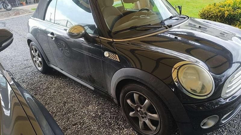 Usata Mini Cooper Cabriolet 122 CV (89 kW) 2010 Nero Cabrio