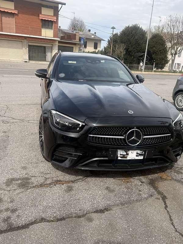 Usata Mercedes E300 265 CV (194 kW) 2022 Station wagon