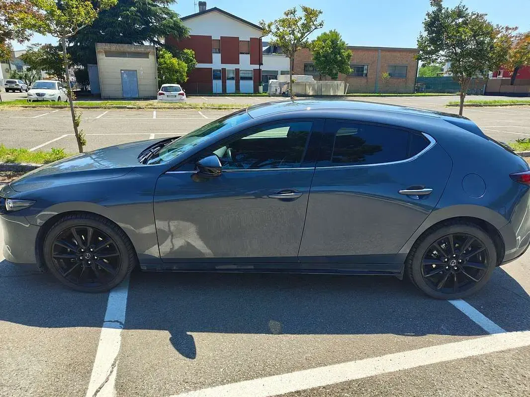 Usata Mazda 3 Exceed 186 CV (136 kW) 2021 Grigio Berlina