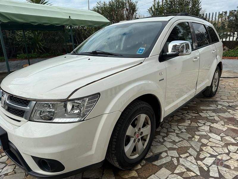 Usata Fiat Freemont 140 CV (102 kW) 2012 Bianco SUV