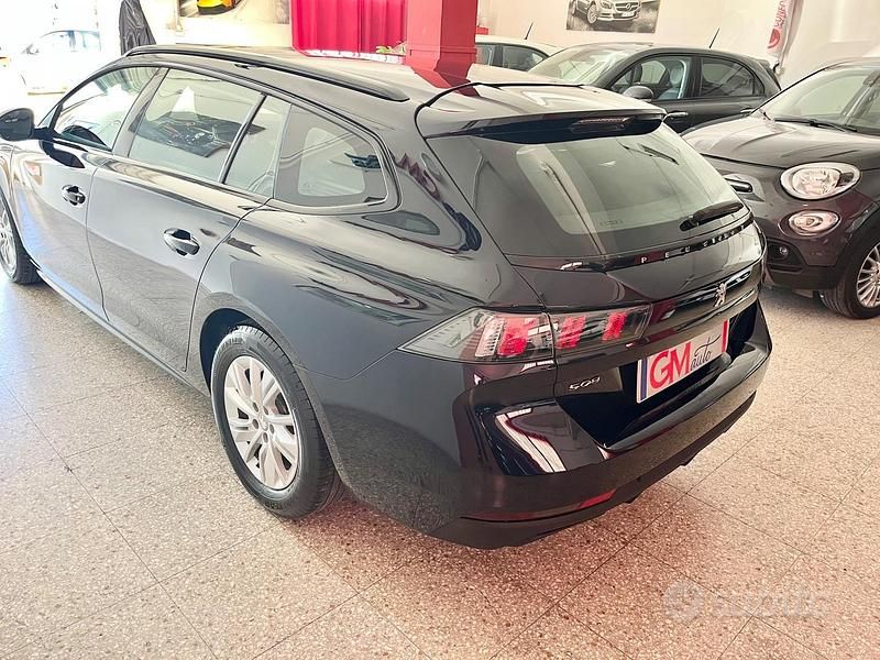 Usata Peugeot 508 GT 130 CV (95 kW) 2022 Blu Station wagon