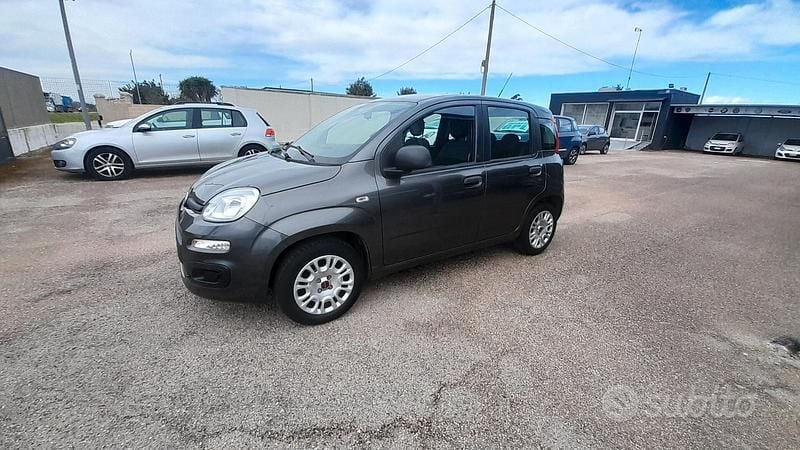 Usata Fiat Panda Easy 69 CV (50 kW) 2017 Grigio Utilitaria