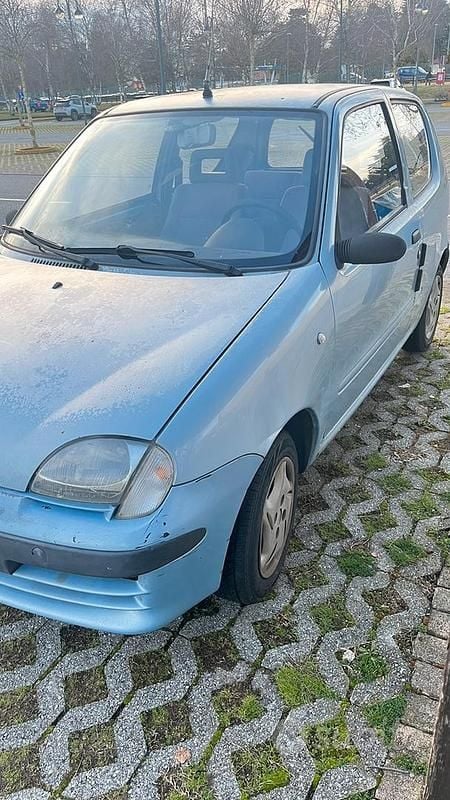 Usata Fiat Seicento 54 CV (39 kW) 2001 Blu Utilitaria