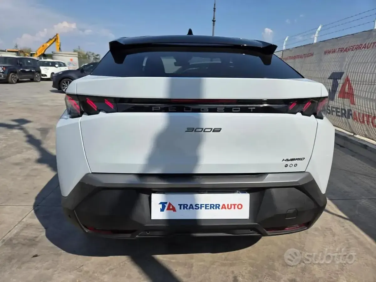 Usata Peugeot 3008 GT 136 CV (100 kW) 2024 Bianco SUV