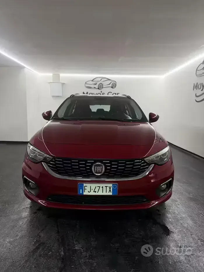 Usata Fiat Tipo 120 CV (88 kW) 2017 Rosso Station wagon