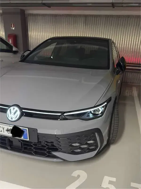 Usata VW Golf VIII GTI 265 CV (194 kW) 2025 Berlina