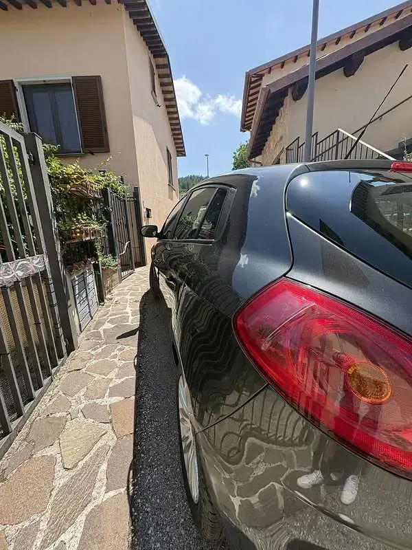 Usata Fiat Bravo Active 90 CV (66 kW) 2010 Grigio Utilitaria