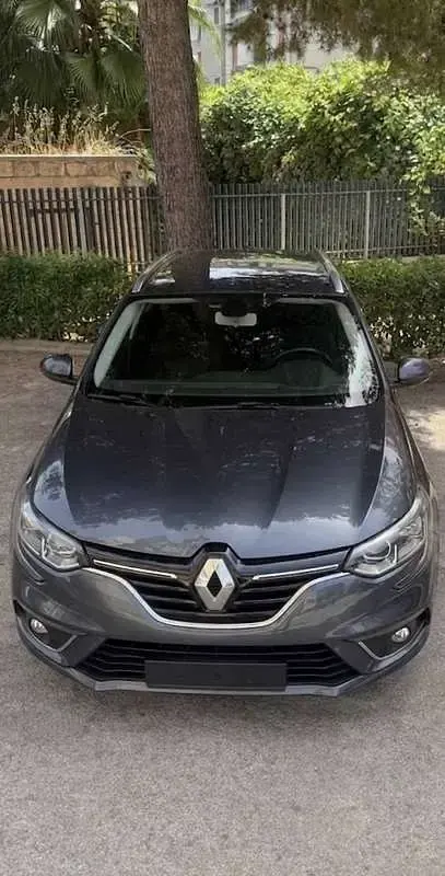 Usata Renault Mégane GrandTour Business 110 CV (80 kW) 2017 Grigio Station wagon