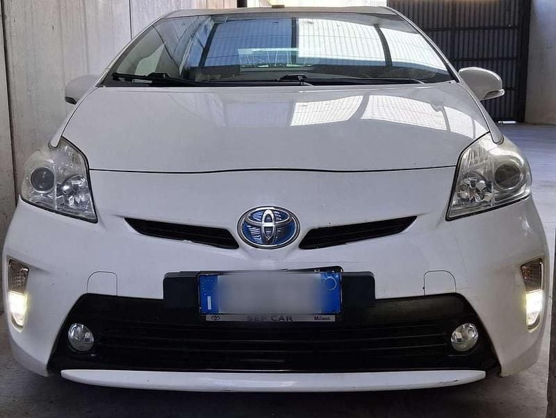 Usata Toyota Prius Executive 99 CV (72 kW) 2015 Station wagon