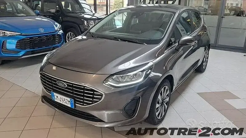 Usata Ford Fiesta Titanium 75 CV (55 kW) 2023 Grigio Utilitaria
