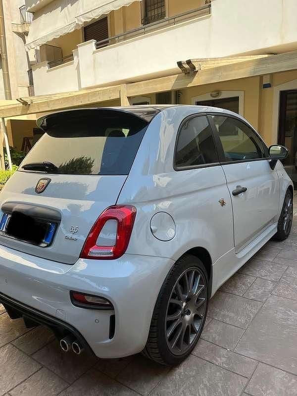 Usata Abarth 695 Turismo 179 CV (131 kW) 2023 Grigio Utilitaria