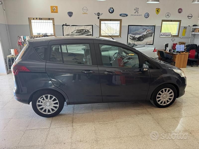 Usata Ford B-MAX Titanium 75 CV (55 kW) 2013 Grigio Monovolume