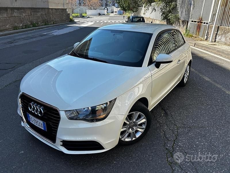 Usata Audi A1 Ambition 105 CV (77 kW) 2012 Bianco Utilitaria