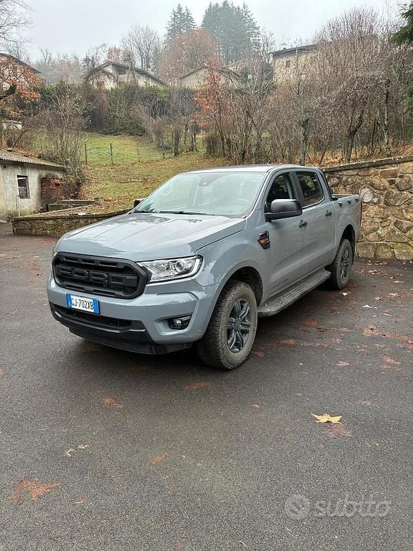 Usata Ford Ranger 170 CV (125 kW) 2022 Grigio Pick-up