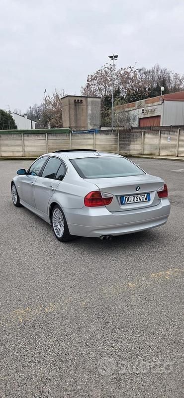 Usata BMW 325 218 CV (160 kW) 2006 Grigio Berlina