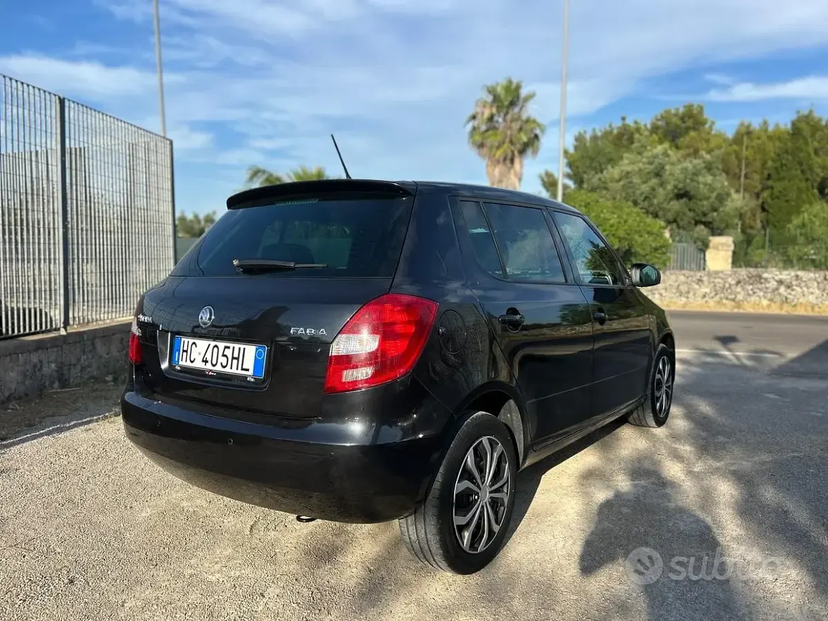 Usata Skoda Fabia 75 CV (55 kW) 2013 Nero Berlina