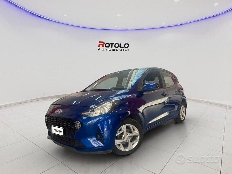 Blu Usata 2022 Hyundai i10 Utilitaria | 10.990 € (Buon prezzo) - Immagine 1/4