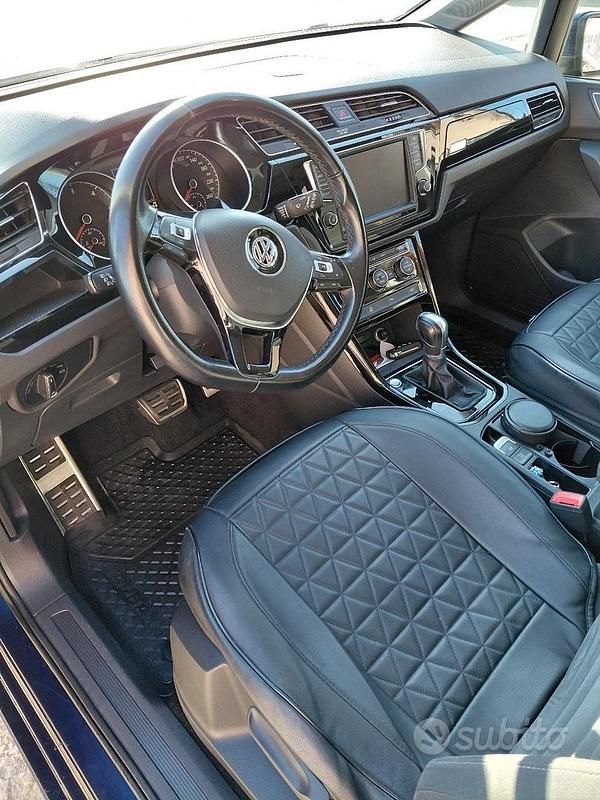 Usata VW Touran Executive 190 CV (139 kW) 2016 Blu Monovolume