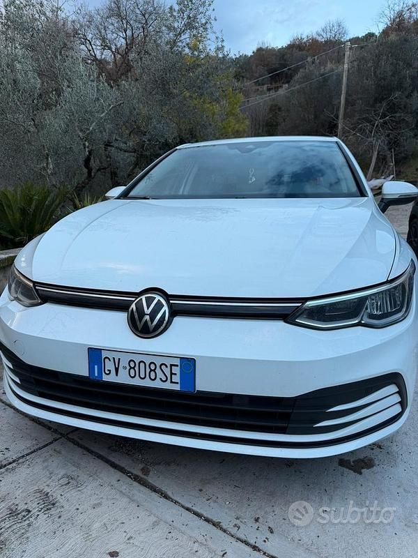 Usata VW Golf VII 115 CV (84 kW) 2021 Bianco Utilitaria