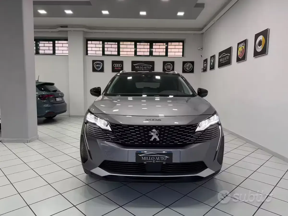 Usata Peugeot 3008 Allure 131 CV (96 kW) 2021 Grigio SUV