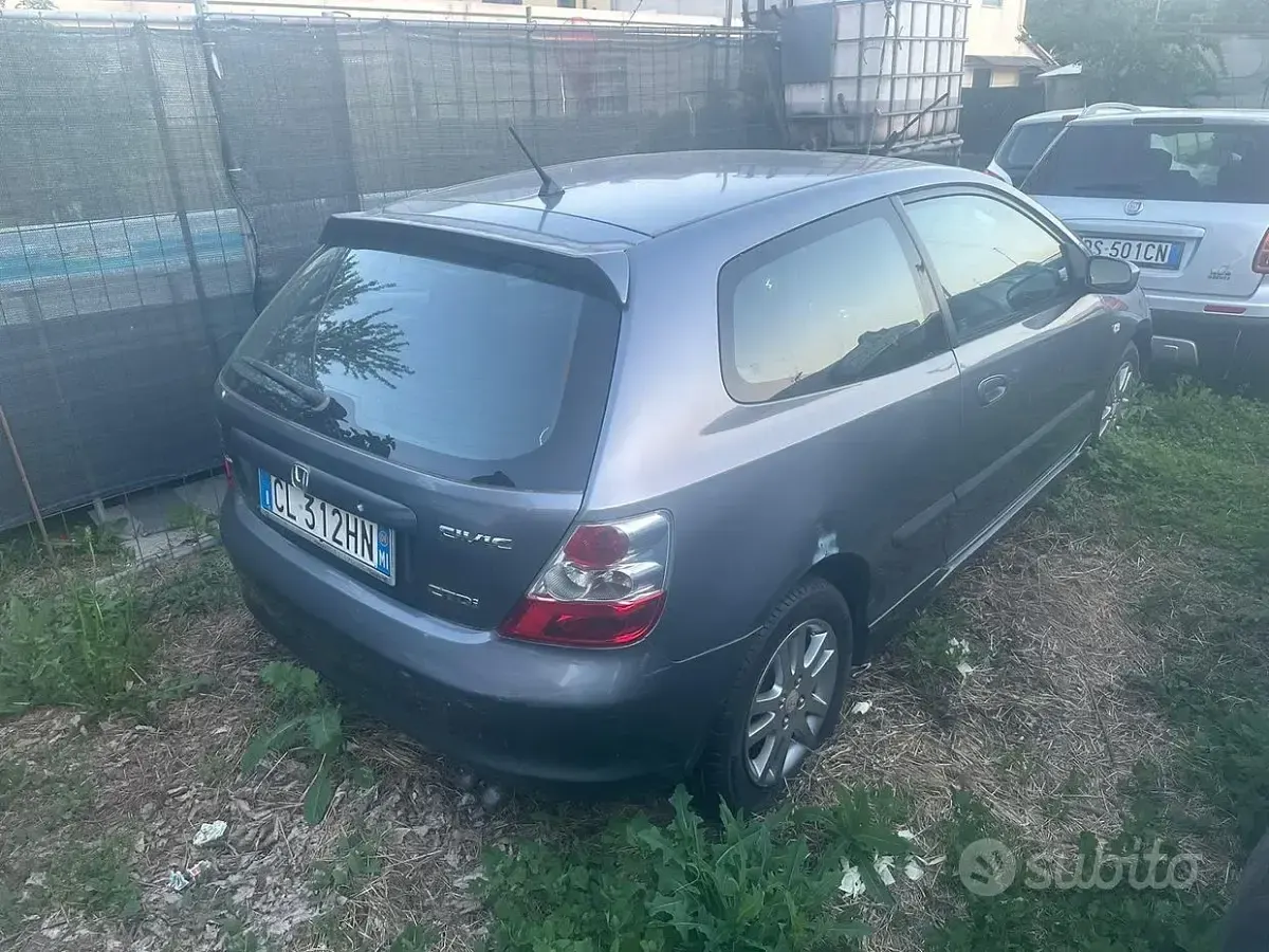 Usata Honda Civic Sport 100 CV (73 kW) 2004 Grigio Berlina