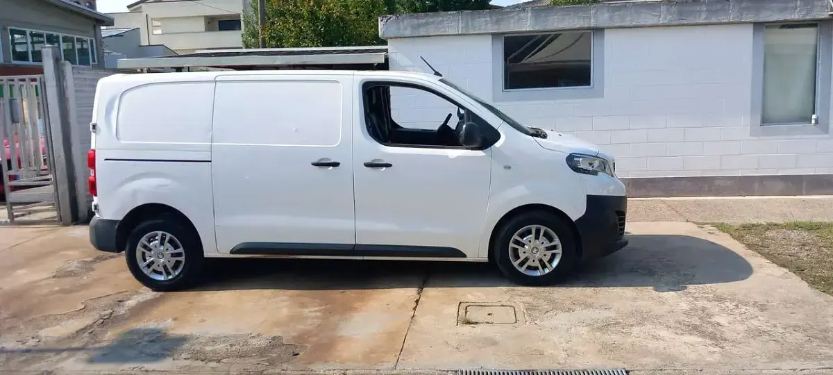 Usata Peugeot Expert 122 CV (89 kW) 2021 Bianco Furgone
