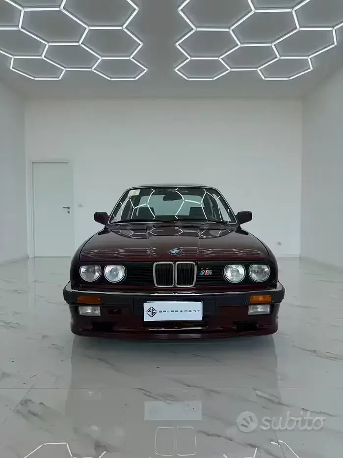 Usata BMW 323 Efficient Dynamics 139 CV (102 kW) 1983 Rosso Berlina