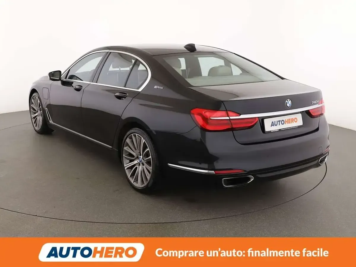 Usata BMW 740 Luxury Line 258 CV (189 kW) 2017 Nero Berlina