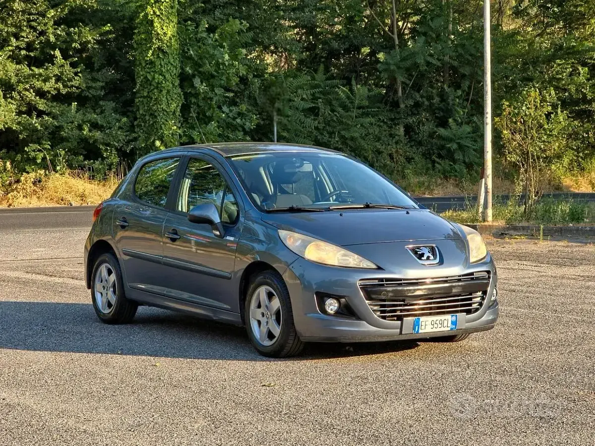 Usata Peugeot 207 68 CV (50 kW) 2010 Berlina