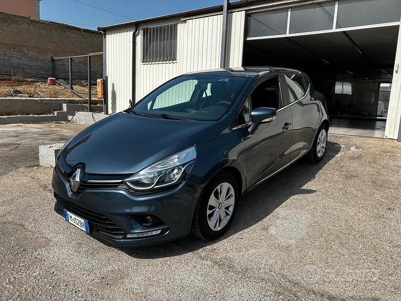 Usata Renault Clio IV Life 75 CV (55 kW) 2017 Blu Berlina