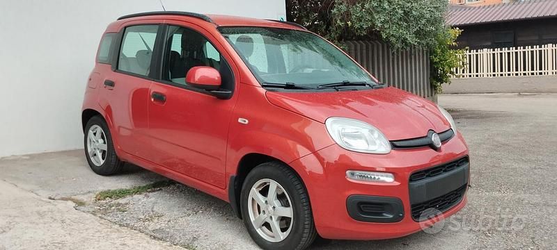 Usata Fiat Panda Dynamic 69 CV (50 kW) 2012 Rosso Berlina