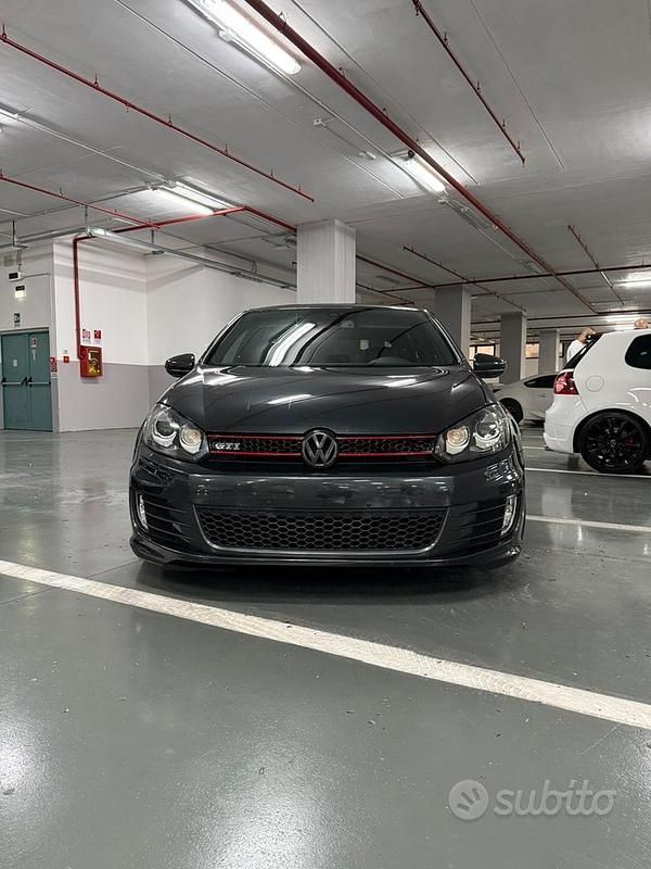 Usata 2009 VW Golf VI GTI Tre volumi | 10.900 € (Buon prezzo) - Immagine 1/4
