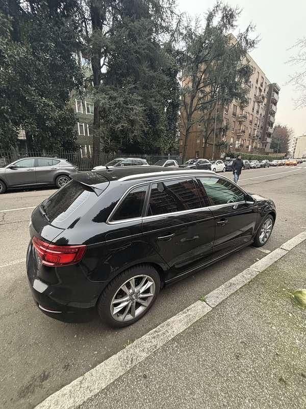 Usata Audi A3 Sportback e-tron Design 150 CV (110 kW) 2017 Utilitaria