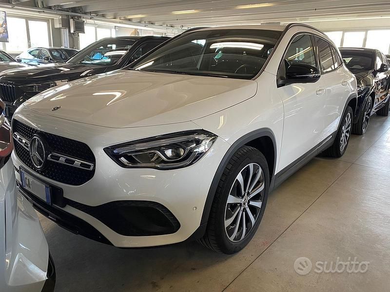 Bianco Usata 2020 Mercedes GLA200 SUV | 30.000 € (Ottimo prezzo) - Immagine 1/4