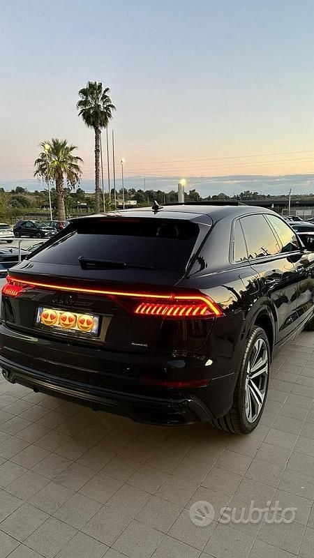 Usata Audi Q8 286 CV (210 kW) 2019 Nero SUV