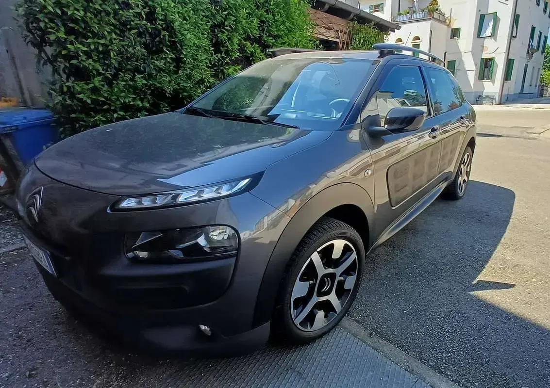 Usata Citroën C4 Feel 99 CV (72 kW) 2017 Grigio SUV