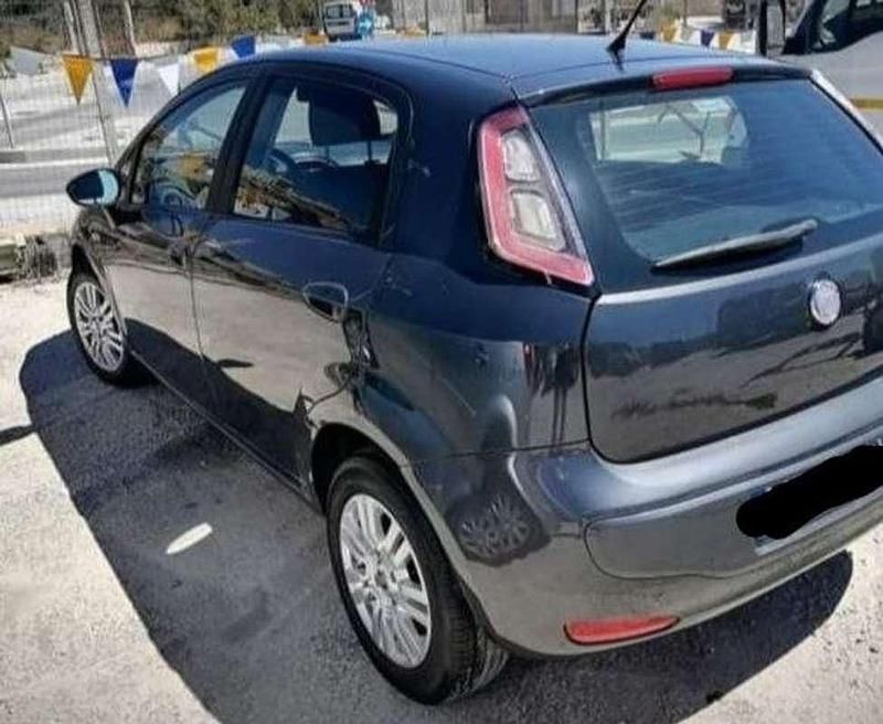 Usata Fiat Punto Evo Dynamic 77 CV (56 kW) 2012 Utilitaria