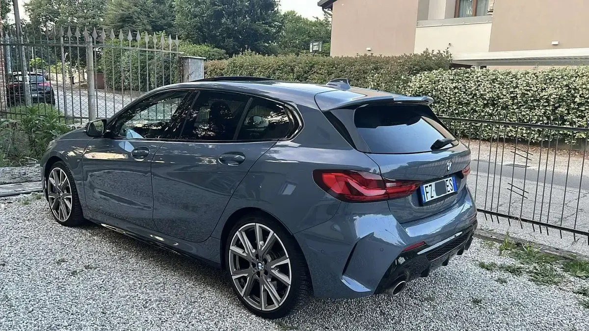 Usata BMW M135 306 CV (225 kW) 2020 Grigio Utilitaria