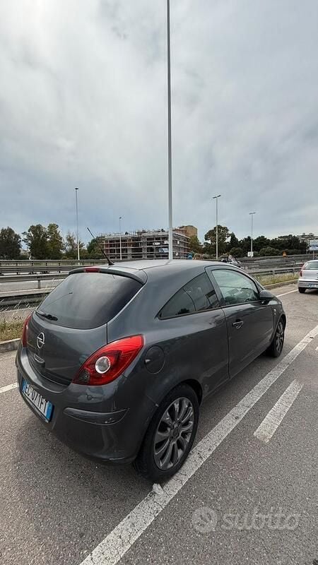 Usata Opel Corsa 80 CV (58 kW) 2010 Grigio Utilitaria
